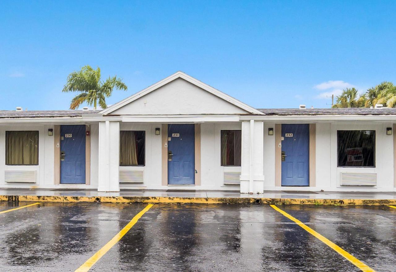 Motel 6-Fort Myers, Fl North Fort Myers Buitenkant foto