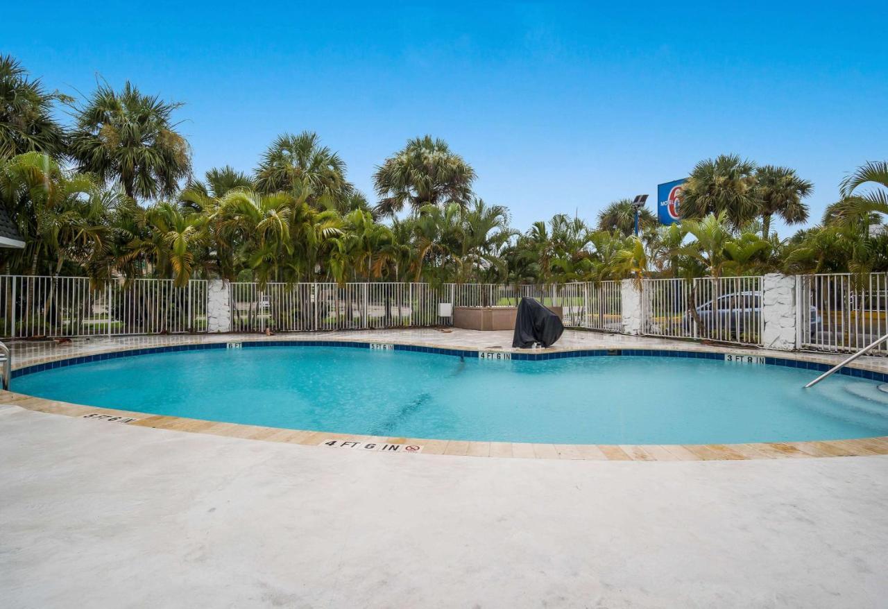 Motel 6-Fort Myers, Fl North Fort Myers Buitenkant foto